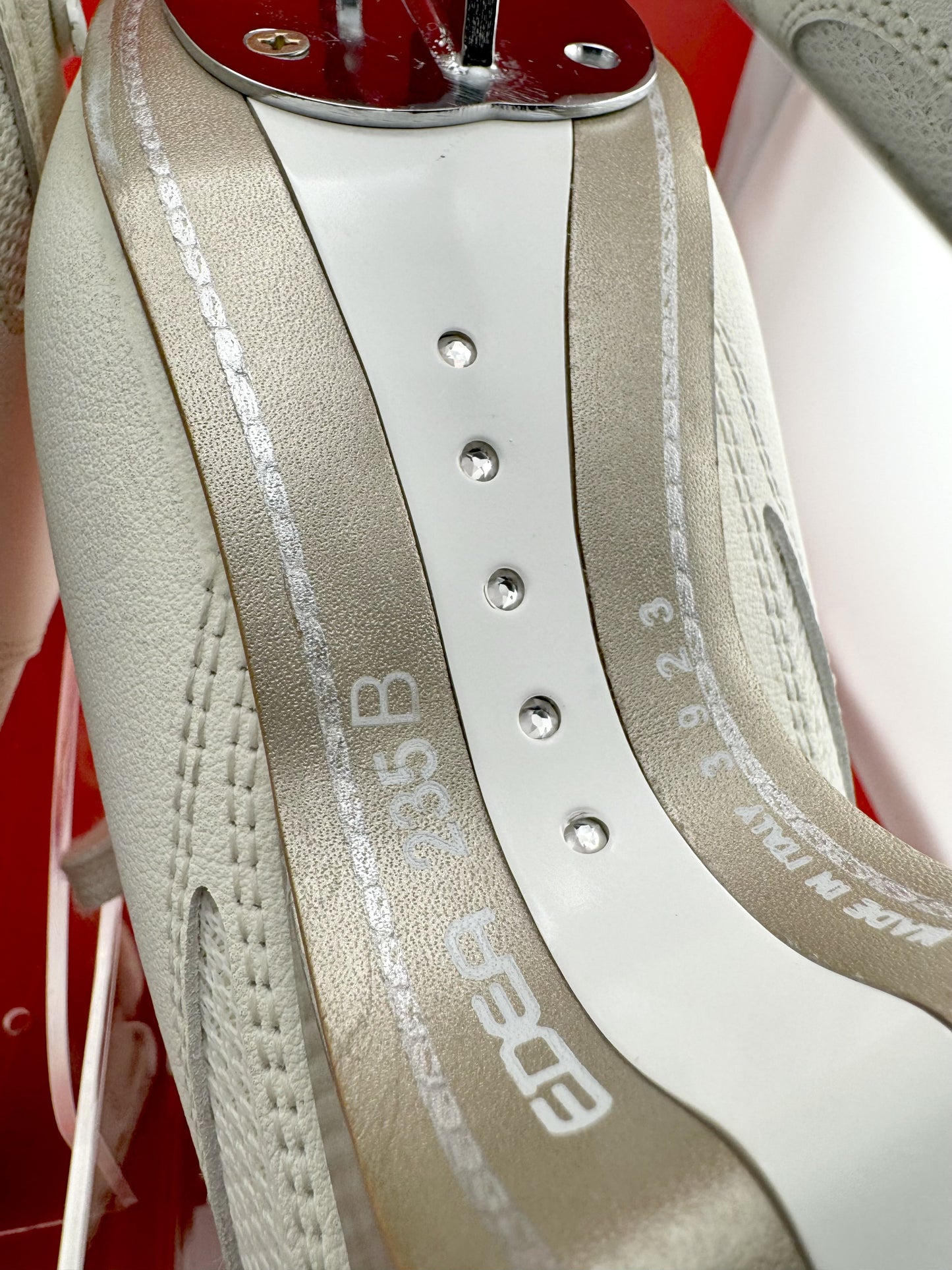 Edea Ice Fly 235 B and Pattern 99 Gold Seal Hybrid blades