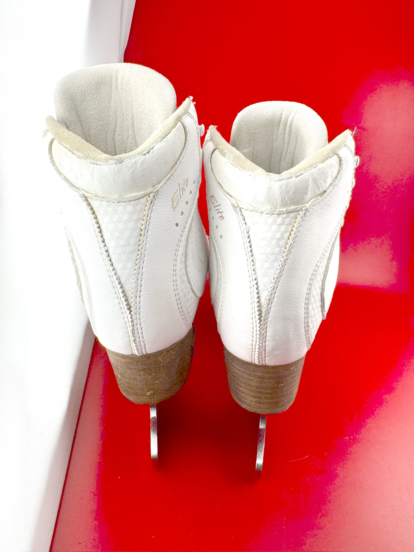 Risport Dance Elite Boots (235) & MK Dance Blades | 90% Edge Life Remaining