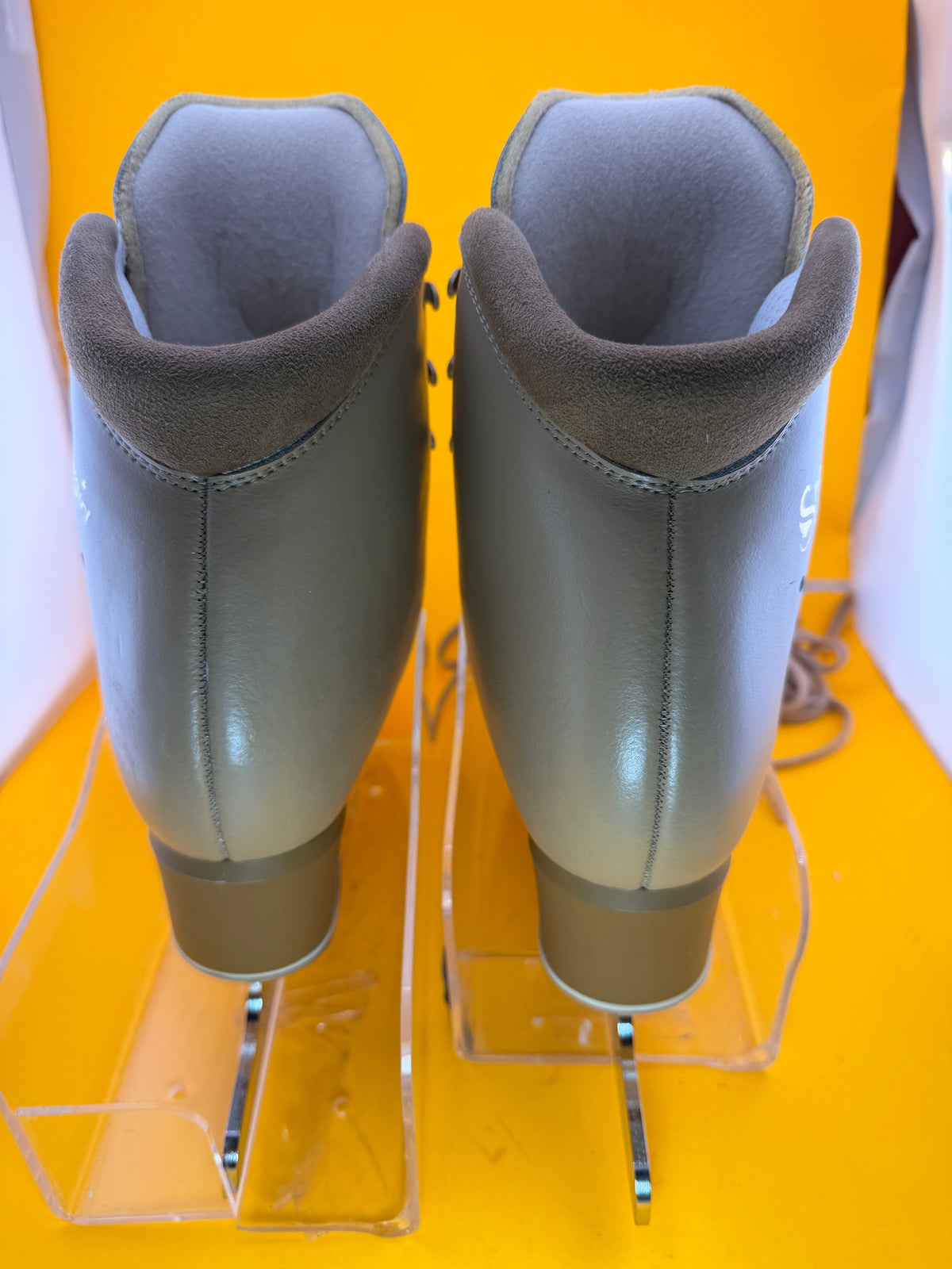 Edea Show Girl 265 C and MK professional Pristine Condition