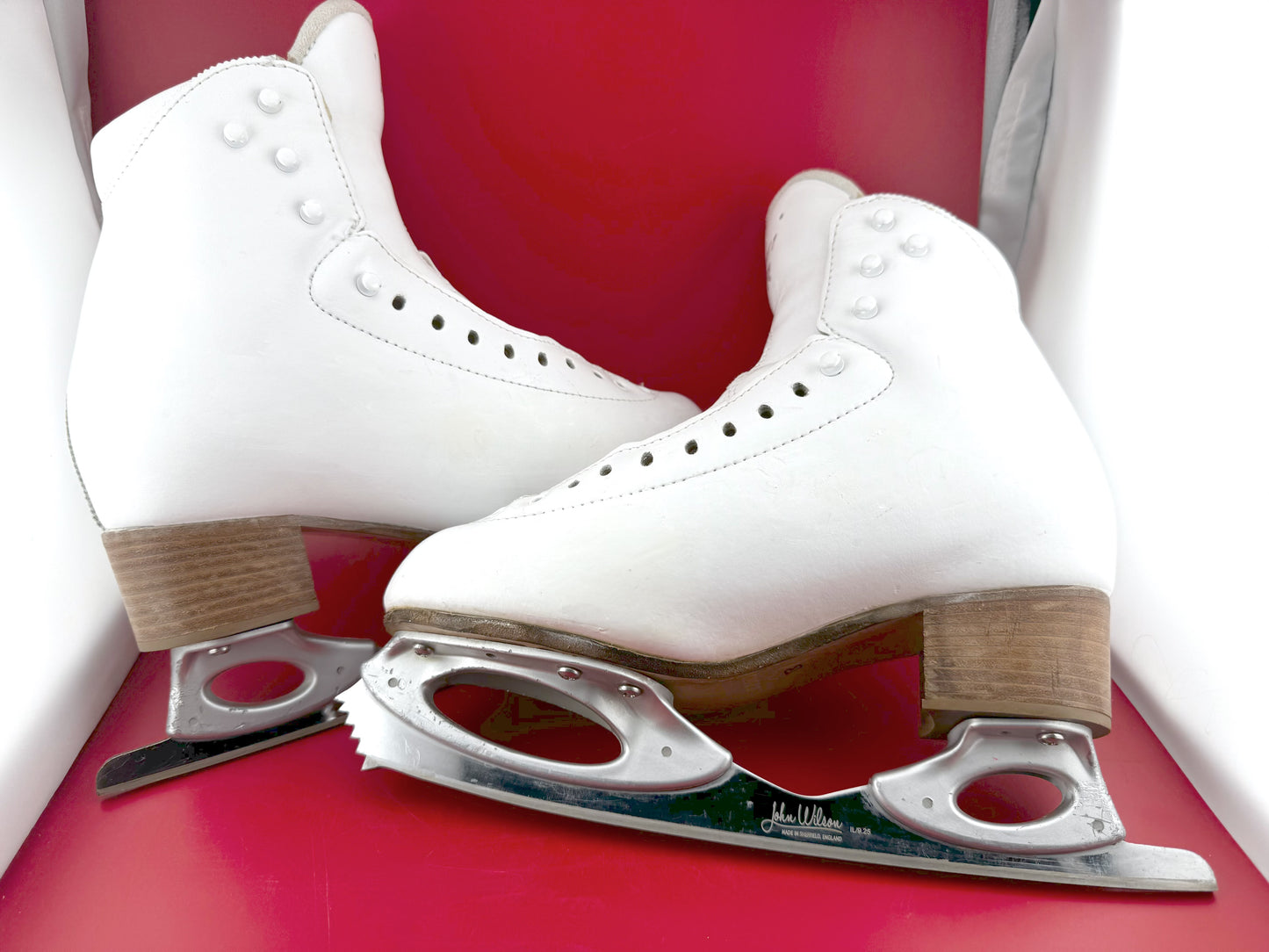 Risport RF1 Elite 250 B and Wilson ACE Revolution blades