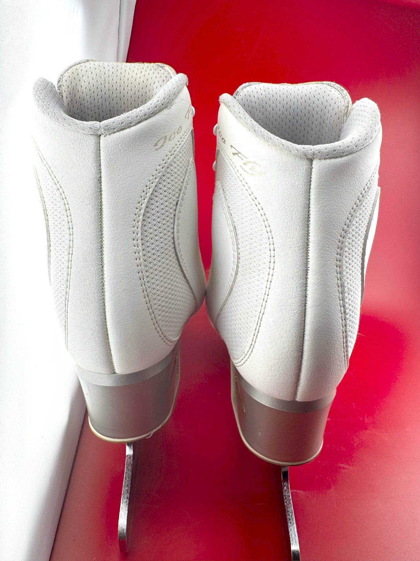 Edea Ice Fly 260 B and MK professional blades