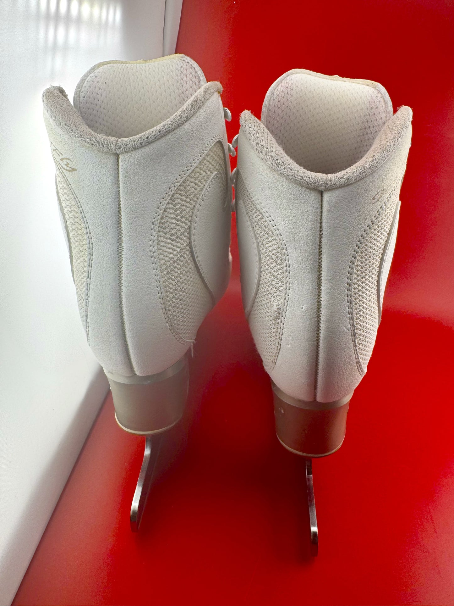 Edea Ice Fly 250 D and Eclipse Canada made blades