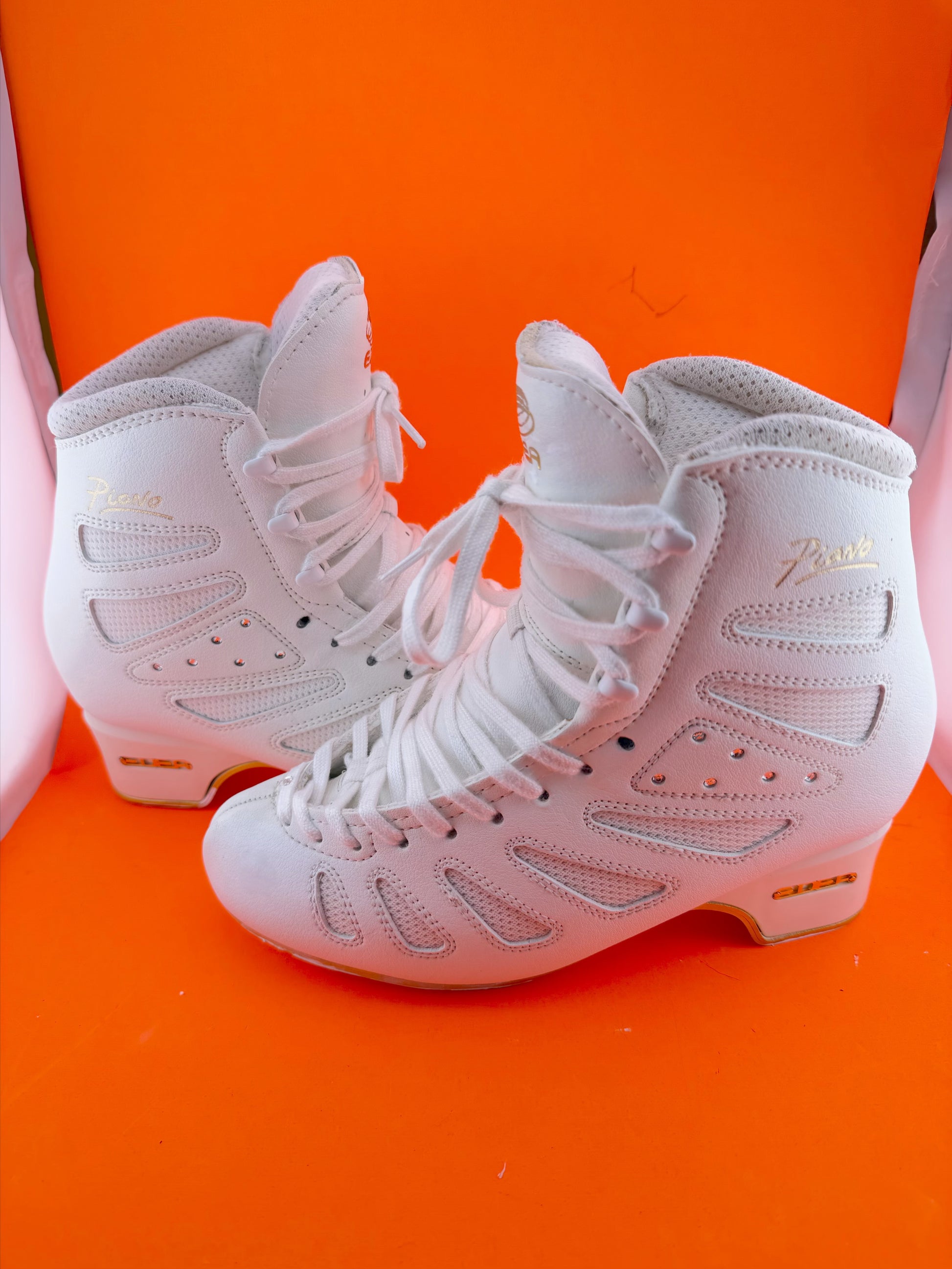 Quality Gently Used Figure Skates