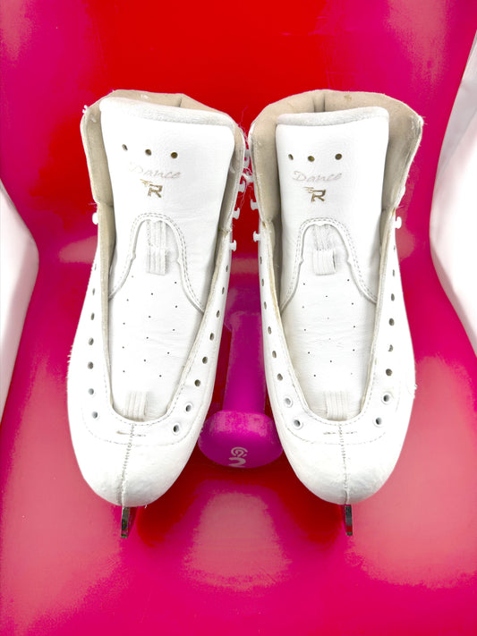 Risport Dance Elite Boots (235) & MK Dance Blades | 90% Edge Life Remaining