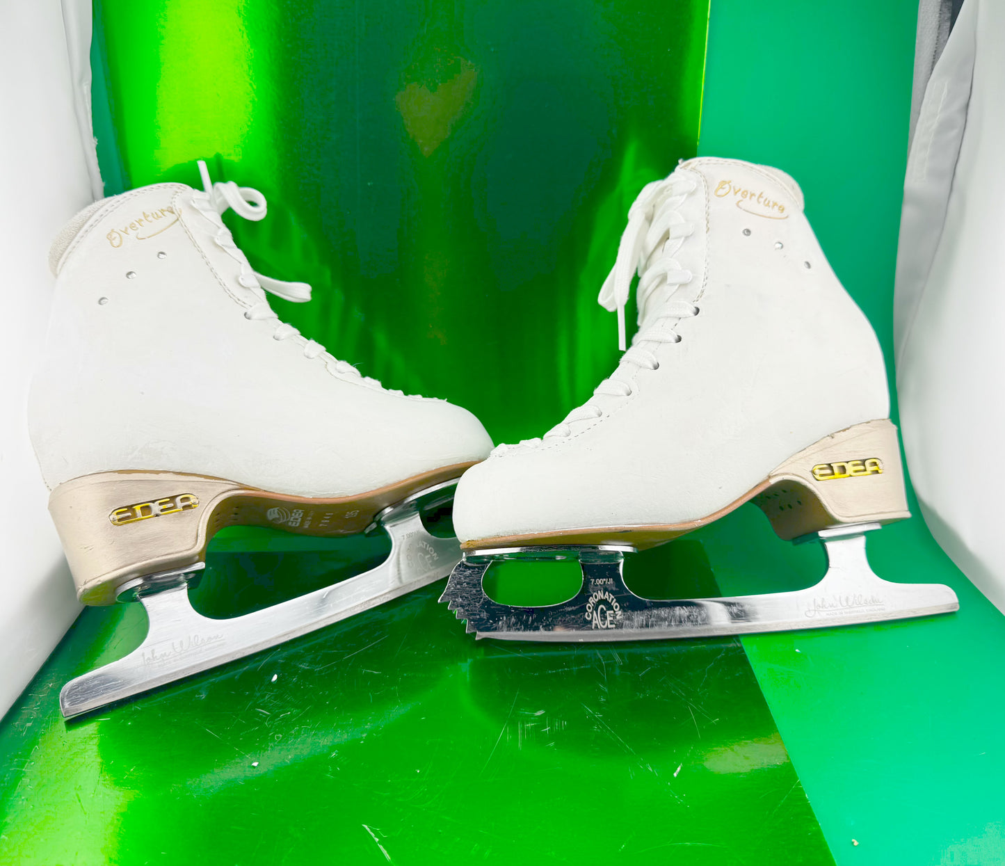 Edea Overtue 200 and Wilson Coronation Blades