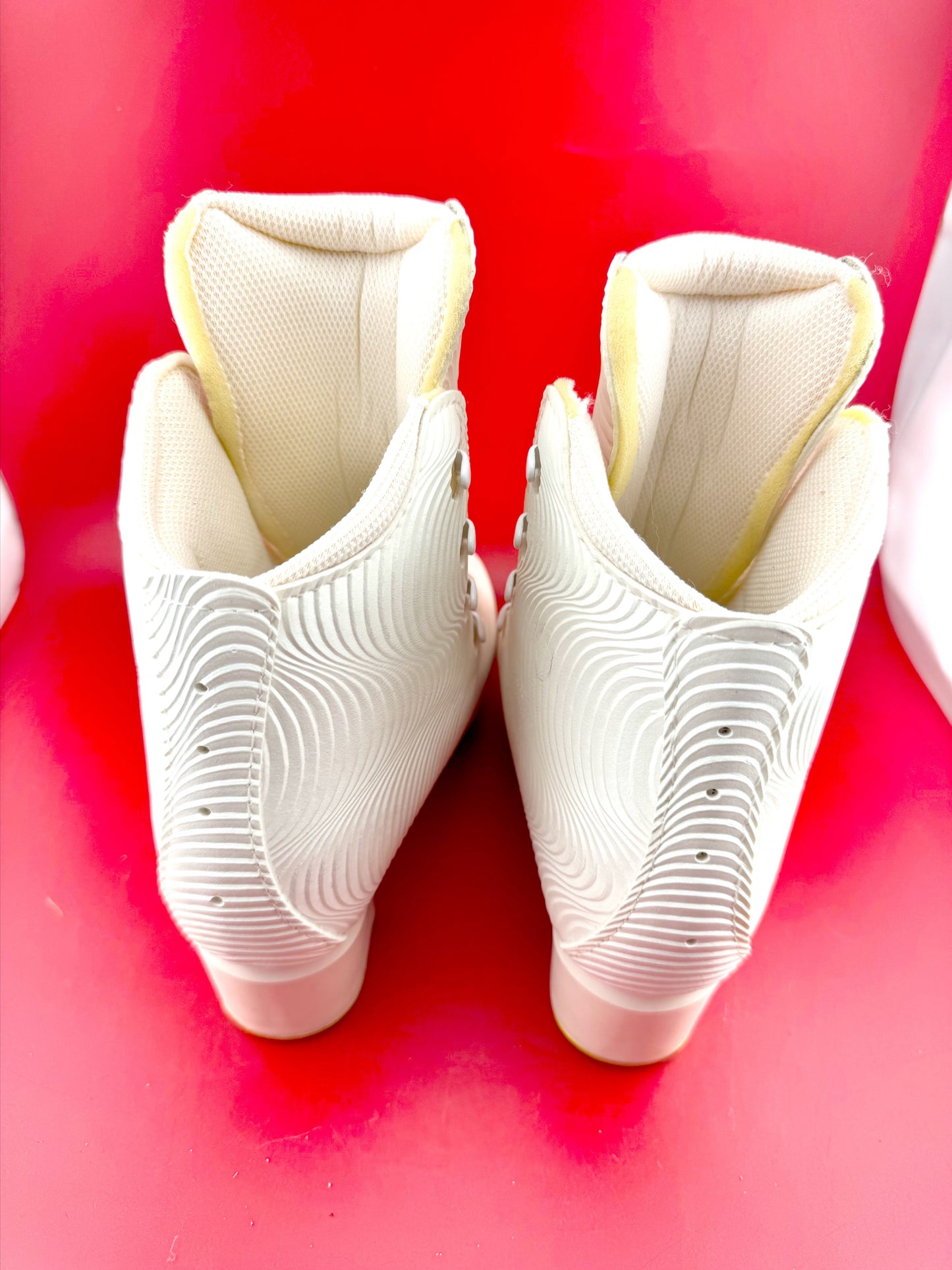 Edea Wave Boots | Size 215 C | Like New Condition