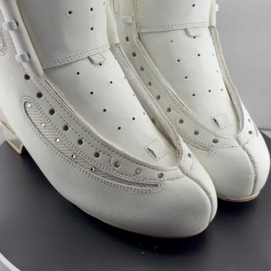 Quality Gently Used Figure Skates